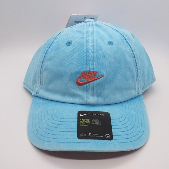 Nike Heritage 86 Futura Strapback Washed Hat